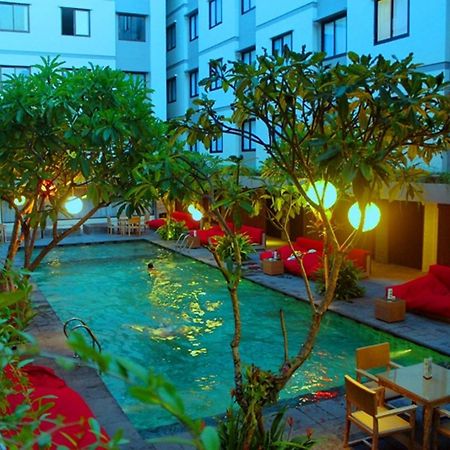 Savvoya Hotel Seminyak Exteriör bild