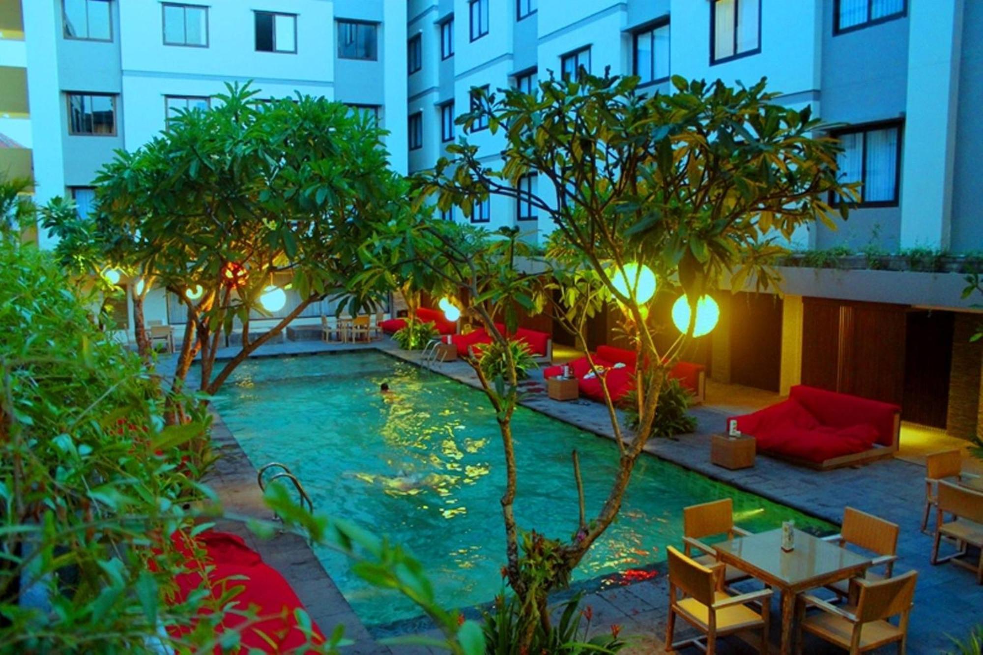 Savvoya Hotel Seminyak Exteriör bild