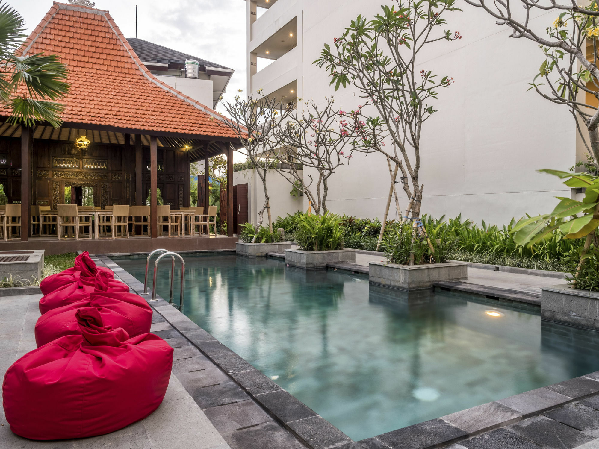 Savvoya Hotel Seminyak Exteriör bild